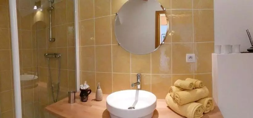 Aamiaismajoitus (B&B) Plaine Et Colline Chambres Et Table D Hôtes Isère