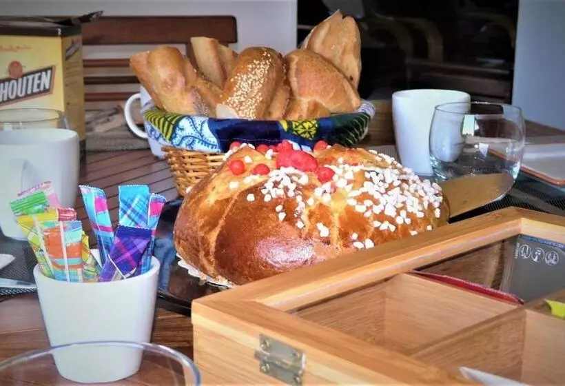 Aamiaismajoitus (B&B) Plaine Et Colline Chambres Et Table D Hôtes Isère