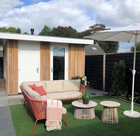 住宿加早餐 The Little White House