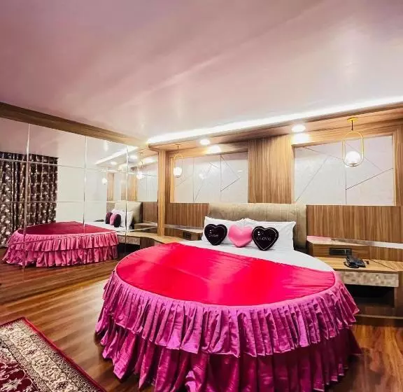 Hotelli Broadway Boutique Mall Road Darjeeling   A Luxury Collection   Best Seller