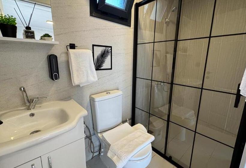 فندق Cnr Kitehouse