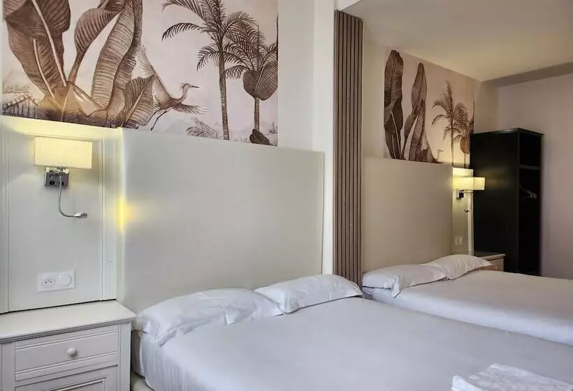 هتل Grand Paris