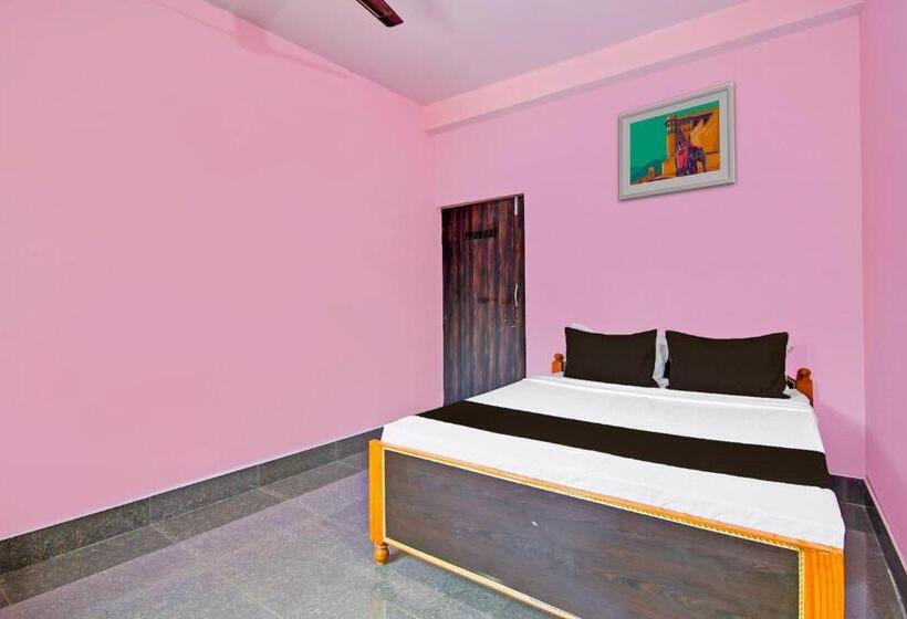 בית מלון כפרי O Om Residency