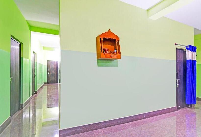 בית מלון כפרי O Om Residency