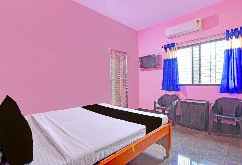 בית מלון כפרי O Om Residency