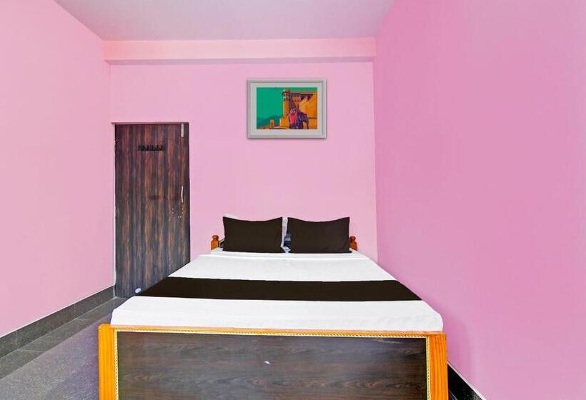 בית מלון כפרי O Om Residency