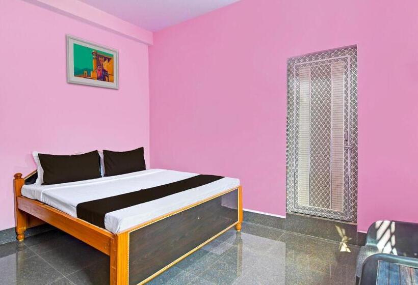 בית מלון כפרי O Om Residency