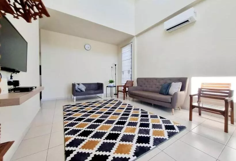 ペンション Ans Homestay Alor Setar
