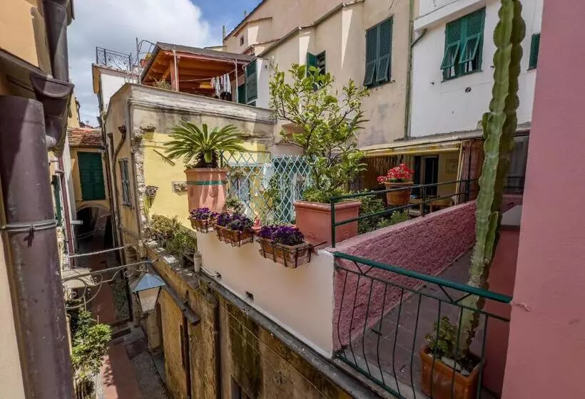 ペンション Borgo Suite   Cervo