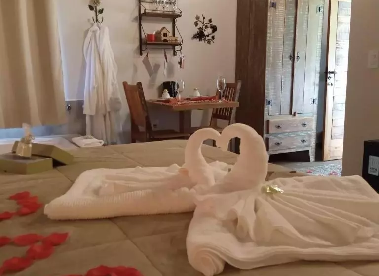 پانسیون Chalé 3 Em Monte Verde   Villagio Moriá