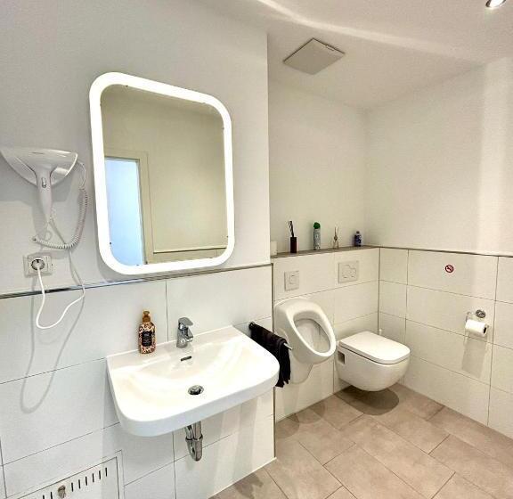 פנסיון Check In By Beone