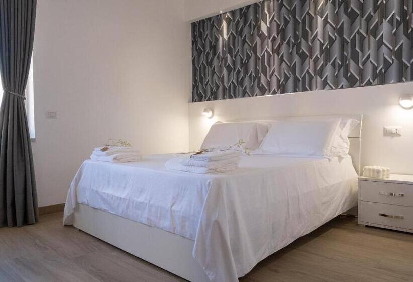 پانسیون Coraline Deluxe Rooms