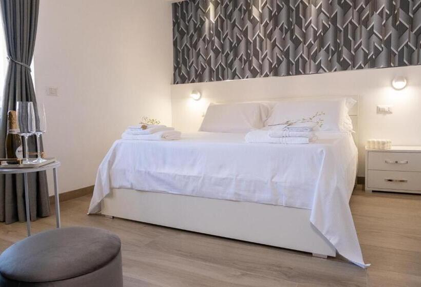 پانسیون Coraline Deluxe Rooms