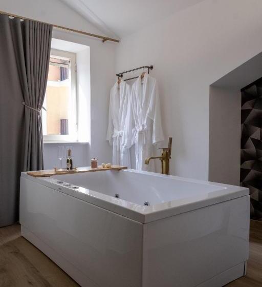 پانسیون Coraline Deluxe Rooms