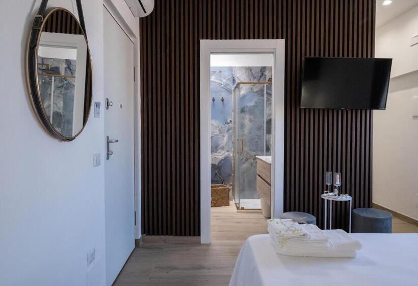 پانسیون Coraline Deluxe Rooms