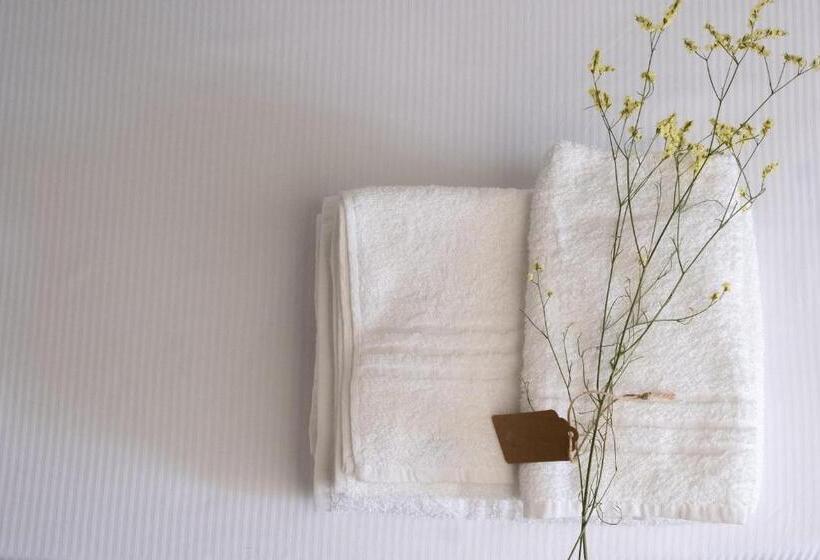 پانسیون Coraline Deluxe Rooms