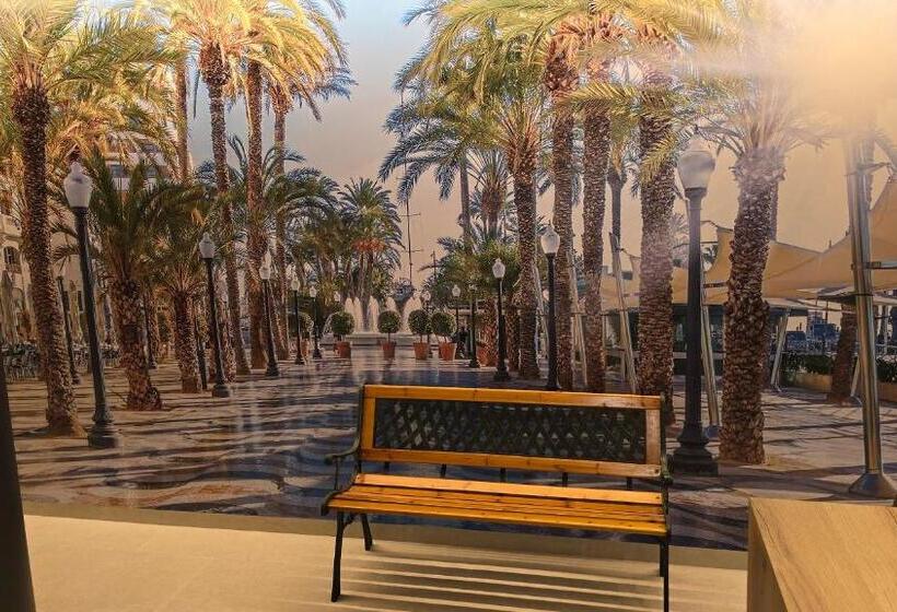 پانسیون Hostal Rambla 24 By Holihome