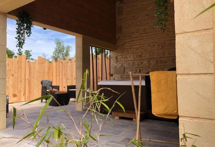 پانسیون L Alcôve D Aliénor