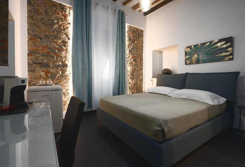 بنسيون New Moon Del Prione