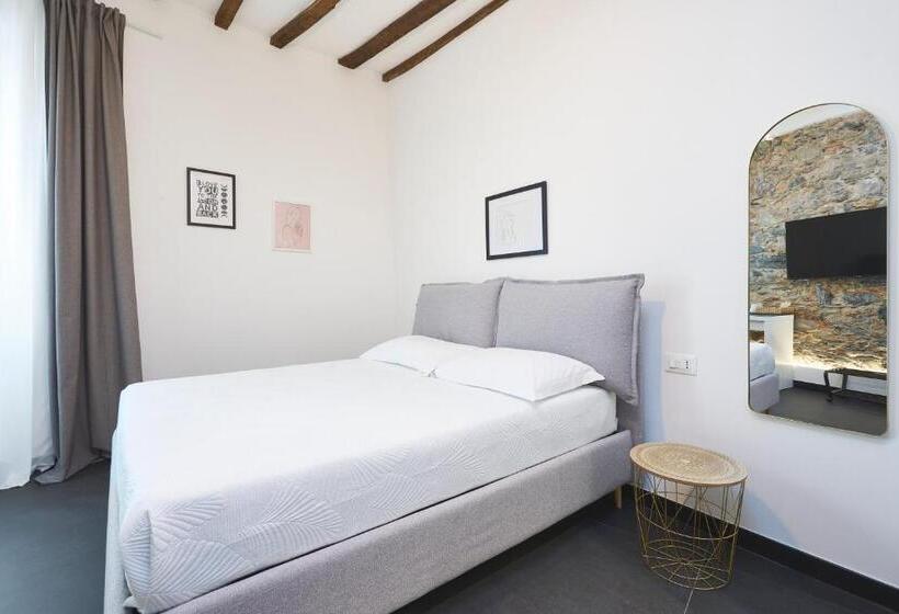 بنسيون New Moon Del Prione