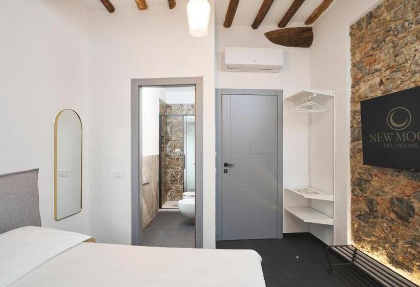 بنسيون New Moon Del Prione