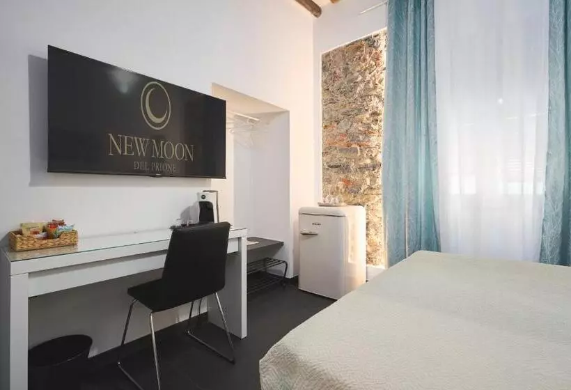 پانسیون New Moon Del Prione