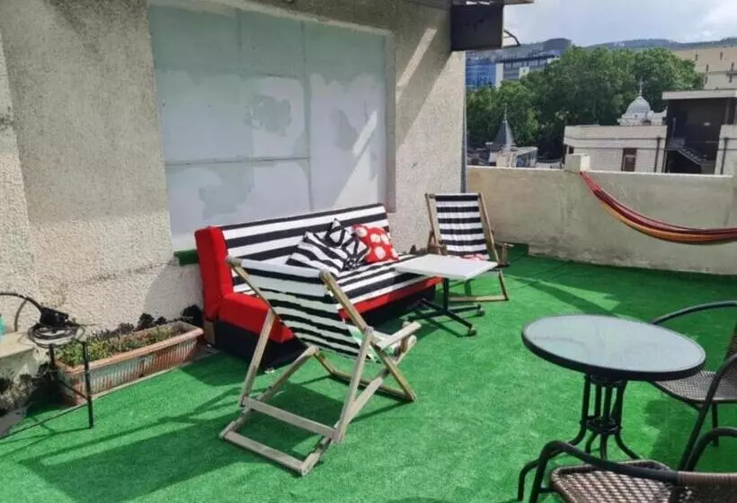 پانسیون Terrace On Orbeliani