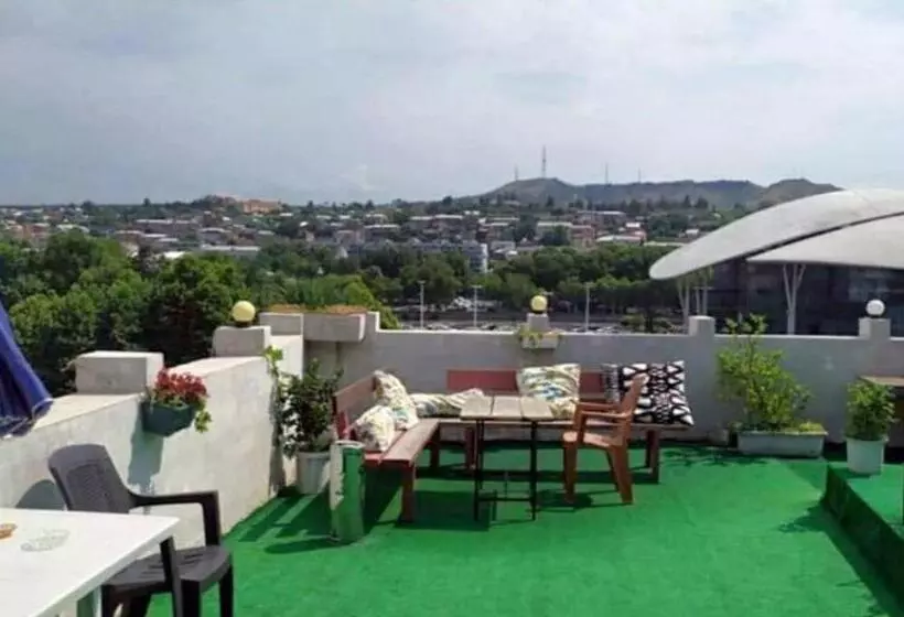 پانسیون Terrace On Orbeliani