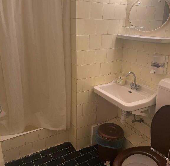 膳宿费 Tifani Szálló