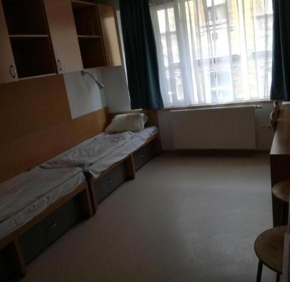 Springfield Private Hostel