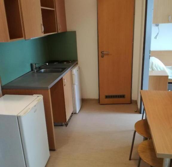 Springfield Private Hostel