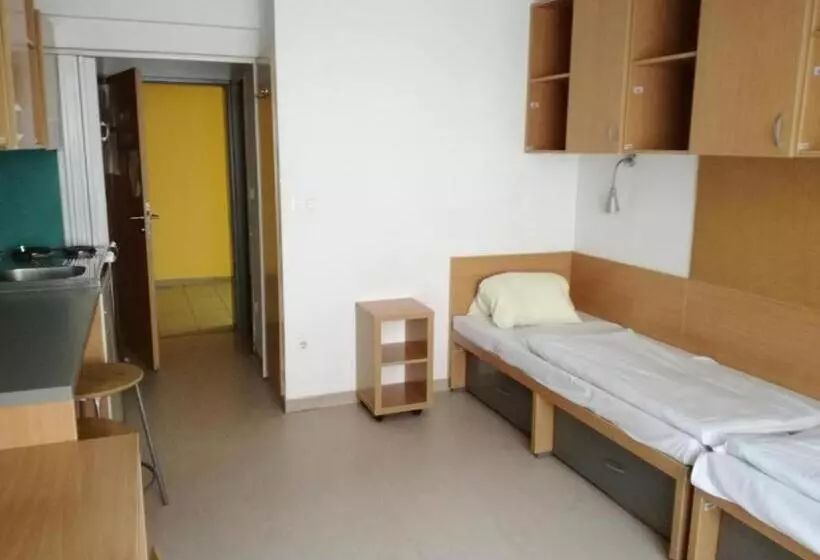 Springfield Private Hostel