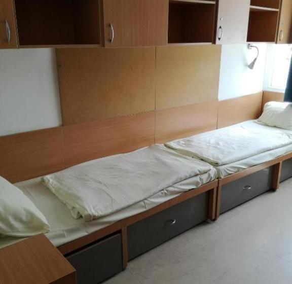 Springfield Private Hostel