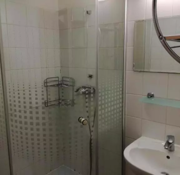 Springfield Private Hostel