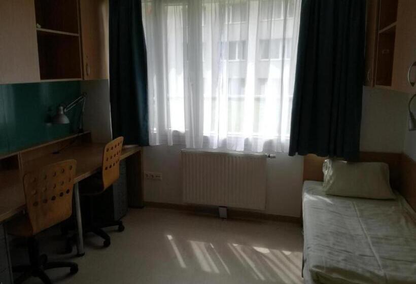 Springfield Private Hostel