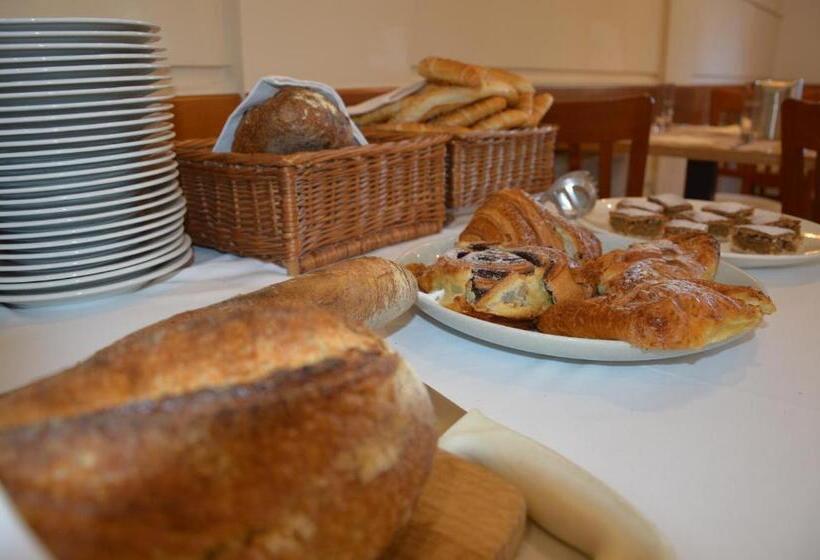 V62 Studio Apartments  In The Downtown