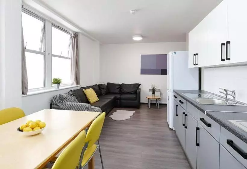 ユースホステル For Students Only Trendy Non Ensuite Rooms At Northernhay House In Exeter