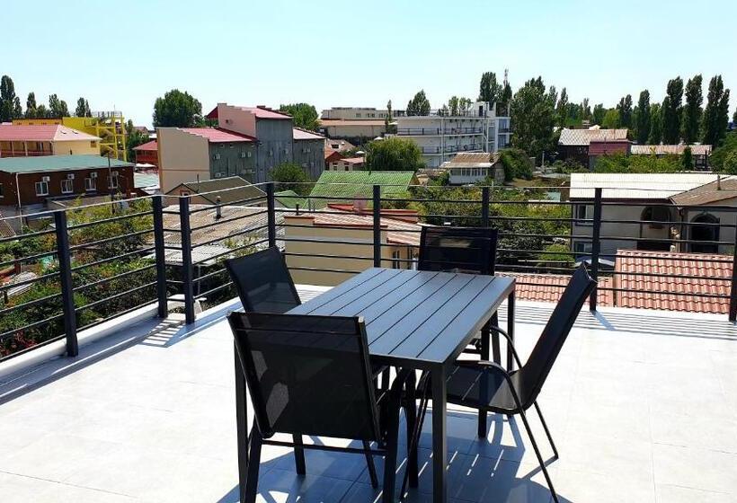 هاستل Zatokas Sun Club