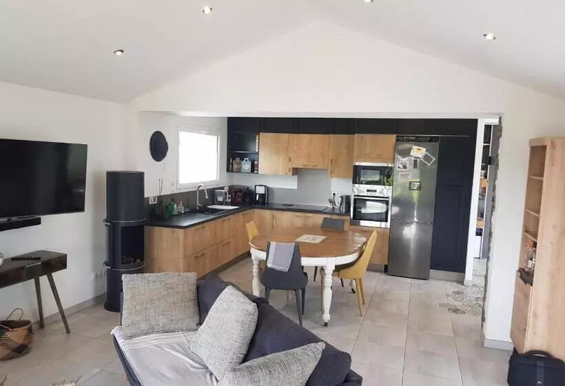 Aamiaismajoitus (B&B) Maison 7 Personnes Ou Chambres Dans Maison Partagée