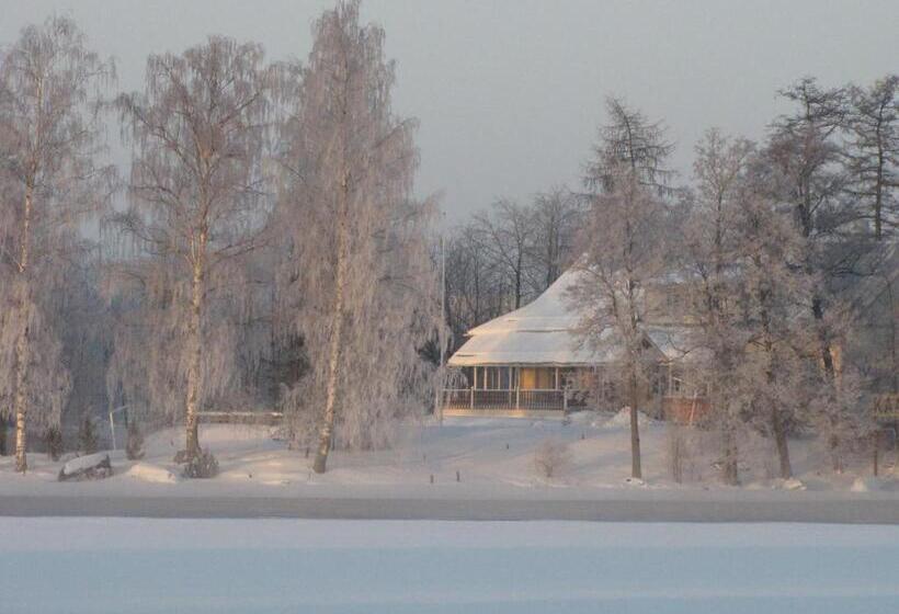 تختخواب و صبحانه Villa Huvila