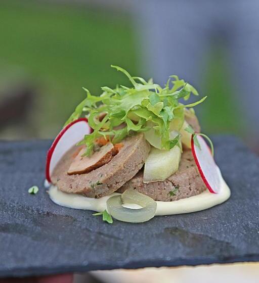 تختخواب و صبحانه Villa Huvila