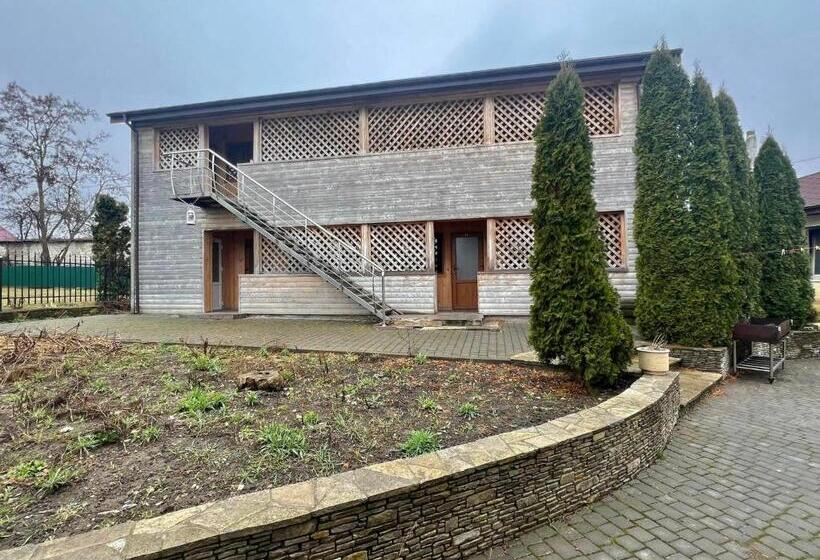 호텔 готельно офісний комплекс Liz