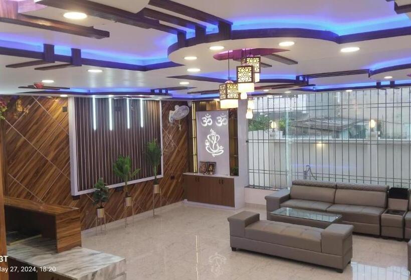 Hotel Bhagirath Palace