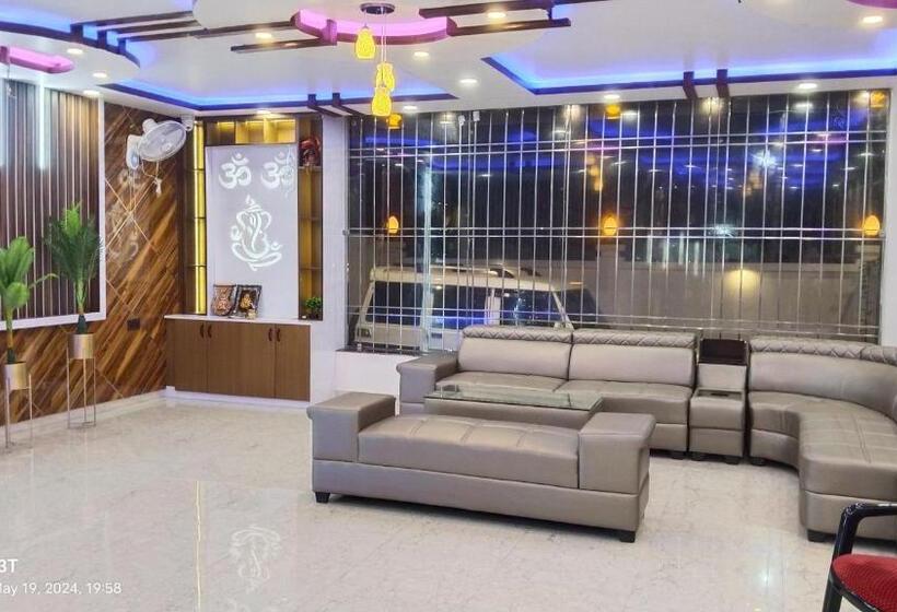 Hotel Bhagirath Palace