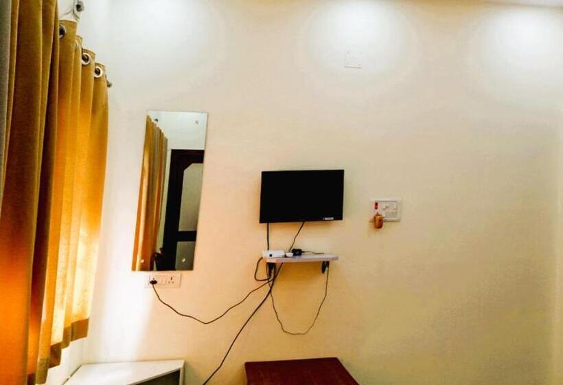 Hotel Ganpathi Guest House