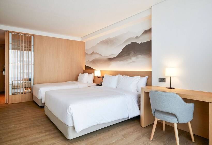 Hotel Homm Marina Sokcho Part Of Banyan Group