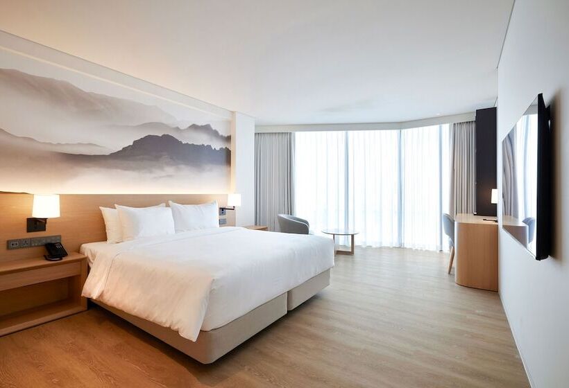 Hotel Homm Marina Sokcho Part Of Banyan Group