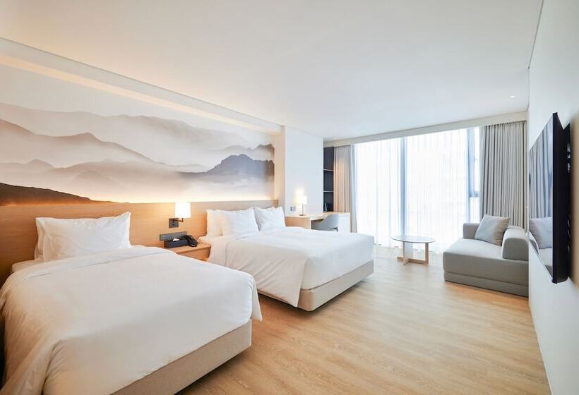 Hotel Homm Marina Sokcho Part Of Banyan Group