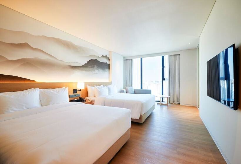 Hotel Homm Marina Sokcho Part Of Banyan Group