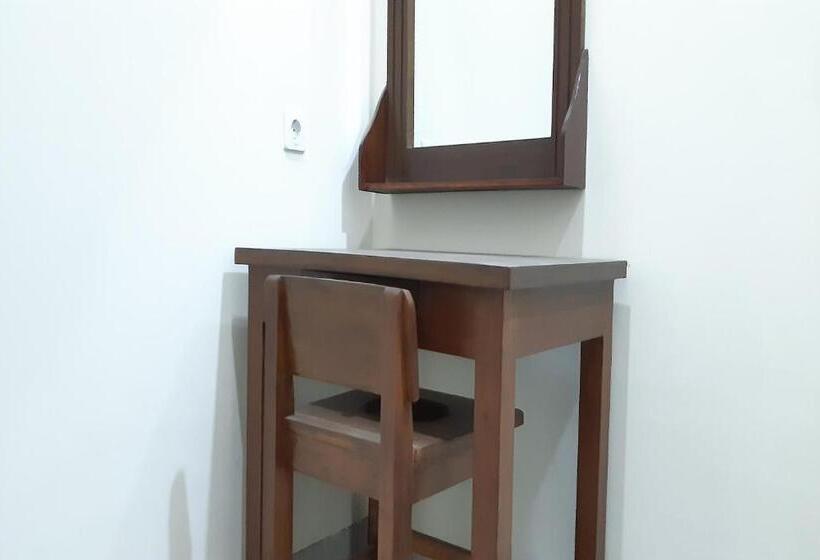 Hotel Oyo Life 2624 Ibma Life